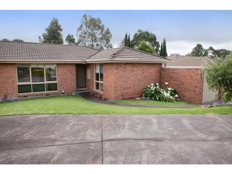 9/13 Endeavour  Crescent, Endeavour Hills VIC 3802