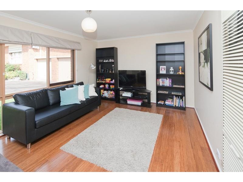 9/13 Endeavour  Crescent, Endeavour Hills VIC 3802