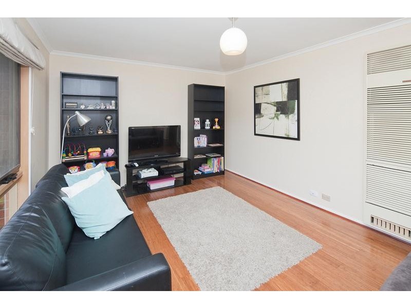 9/13 Endeavour  Crescent, Endeavour Hills VIC 3802