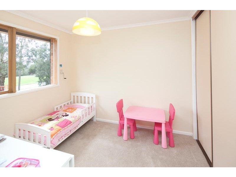 9/13 Endeavour  Crescent, Endeavour Hills VIC 3802