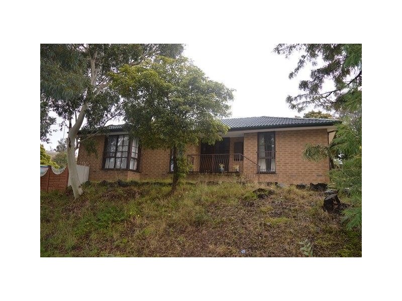 166 James Cook Drive, Endeavour Hills VIC 3802