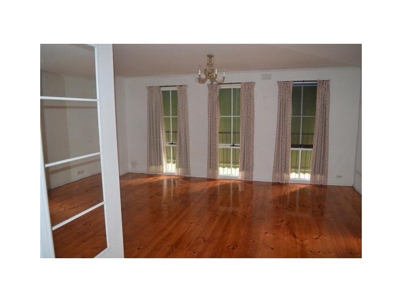 166 James Cook Drive, Endeavour Hills VIC 3802