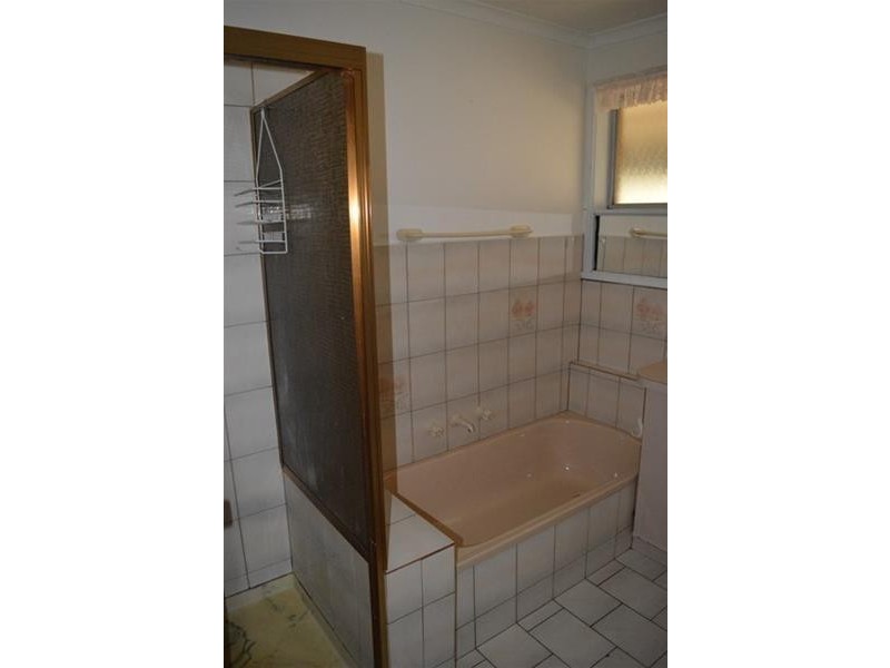 166 James Cook Drive, Endeavour Hills VIC 3802