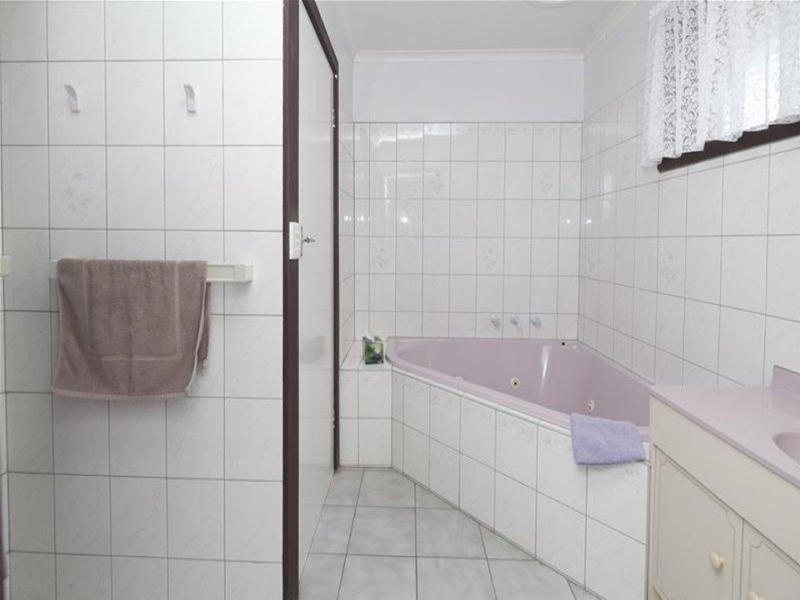 25 Frawley Road, Hallam VIC 3803