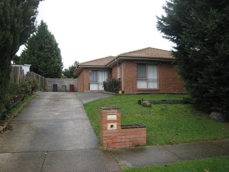 32 George Chudleigh Drive, Hallam VIC 3803