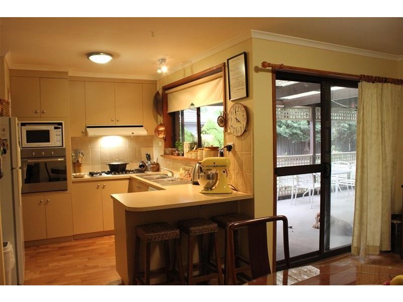 3 Laggan Court, Endeavour Hills VIC 3802