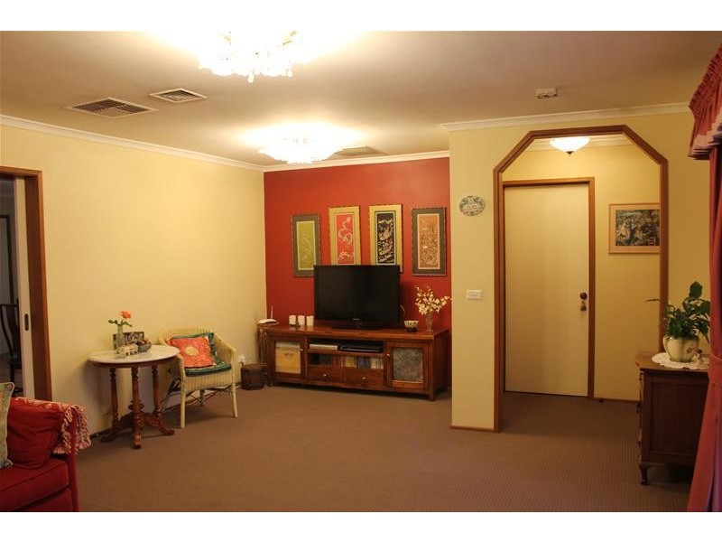 3 Laggan Court, Endeavour Hills VIC 3802