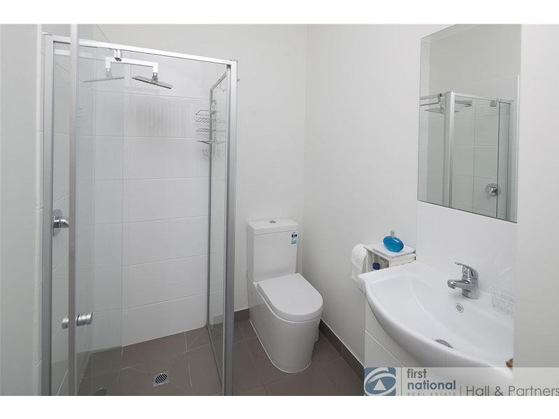 18/69 Clow Street, Dandenong VIC 3175