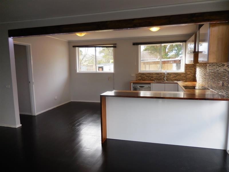 19 Mangana Drive, Mulgrave VIC 3170