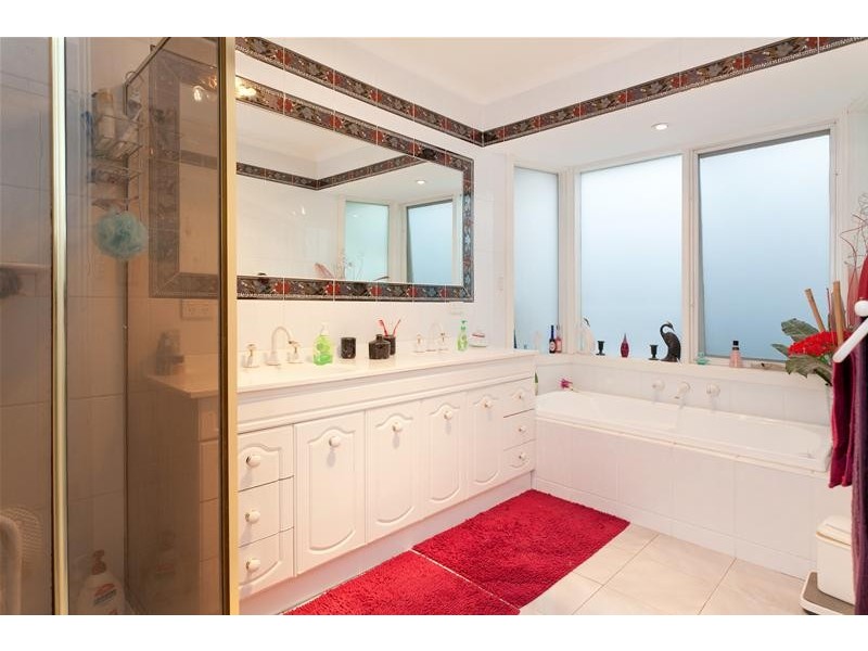 154 Haverbrack Drive, Mulgrave VIC 3170