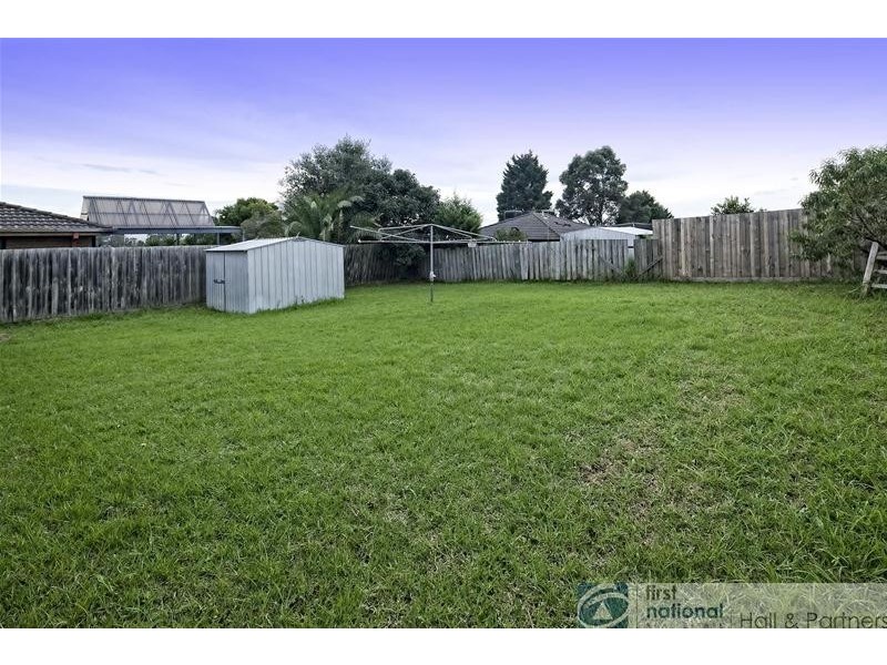 13 Highton Close, Hampton Park VIC 3976