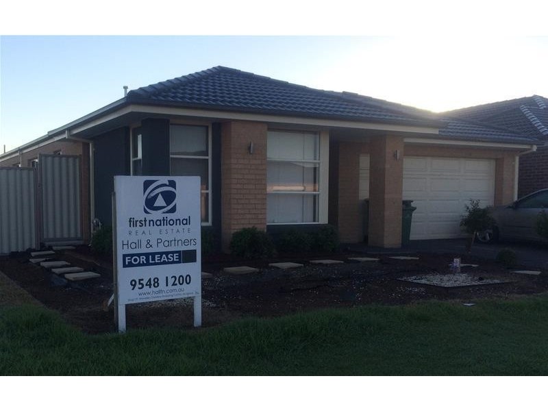 11 Warbler Street, Pakenham VIC 3810