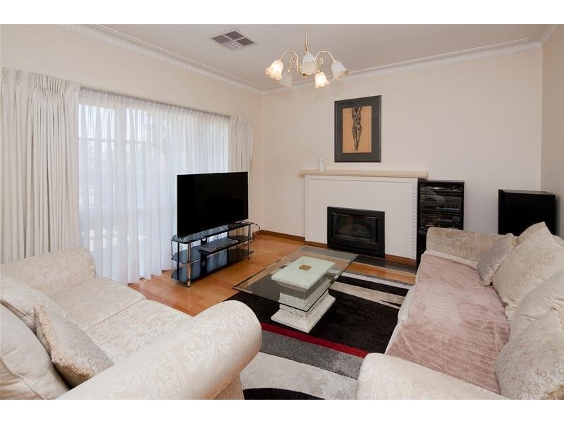21 Edith Street, Dandenong VIC 3175