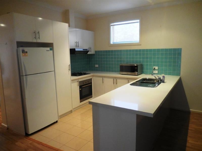 8/7 Baileyana Drive, Endeavour Hills VIC 3802