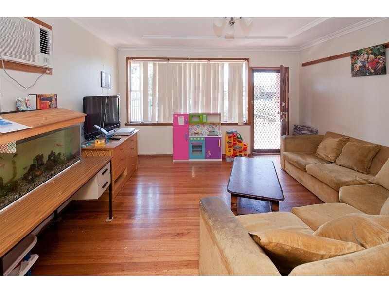 8 Sylvia Street, Dandenong North VIC 3175