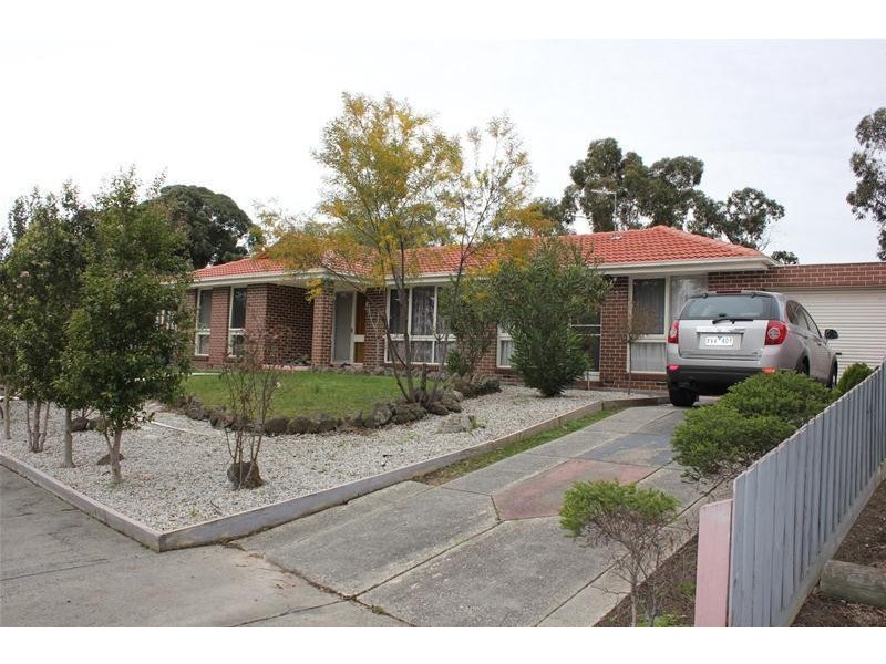 39 Chalcot Drive, Endeavour Hills VIC 3802