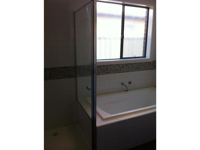 10 Walnut Way, Pakenham VIC 3810