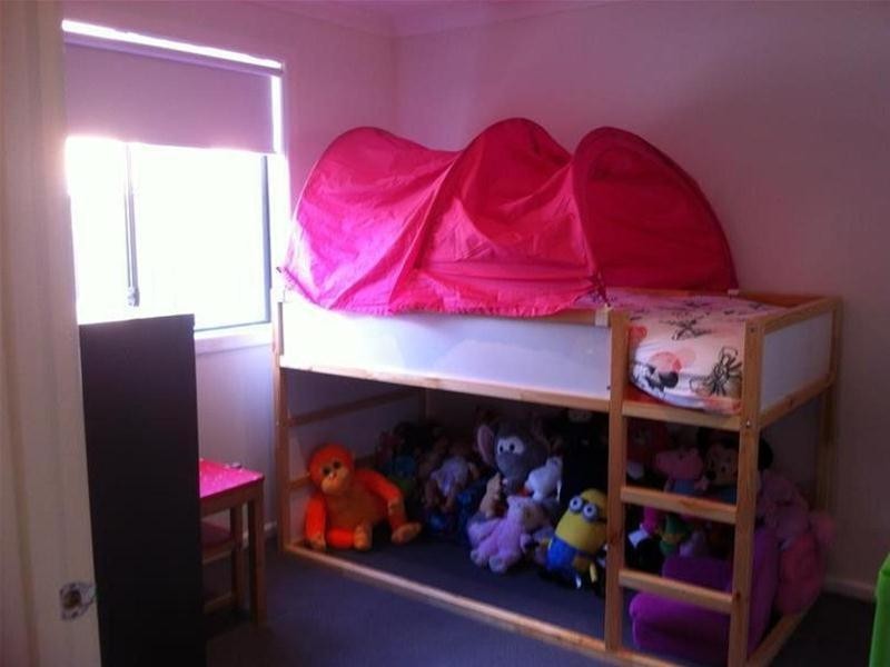 10 Walnut Way, Pakenham VIC 3810