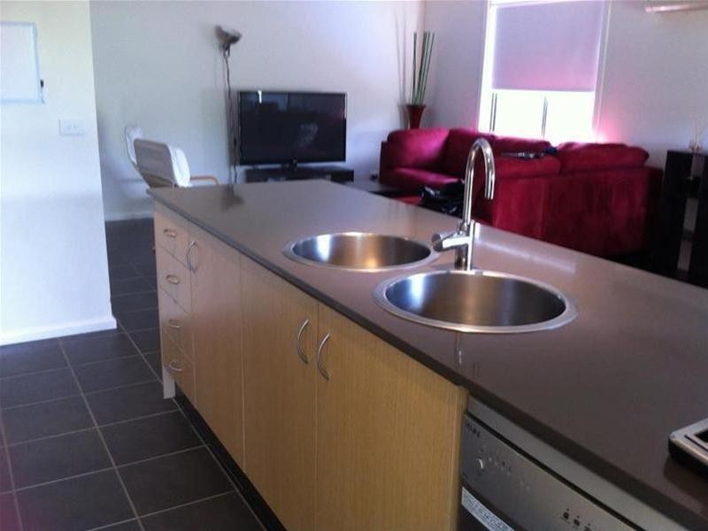 10 Walnut Way, Pakenham VIC 3810