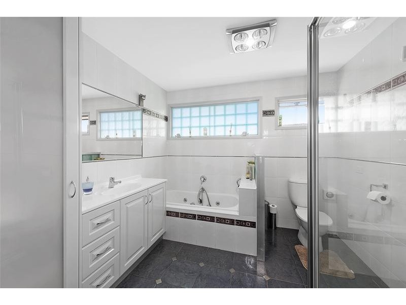 98 Hansworth Street, Mulgrave VIC 3170