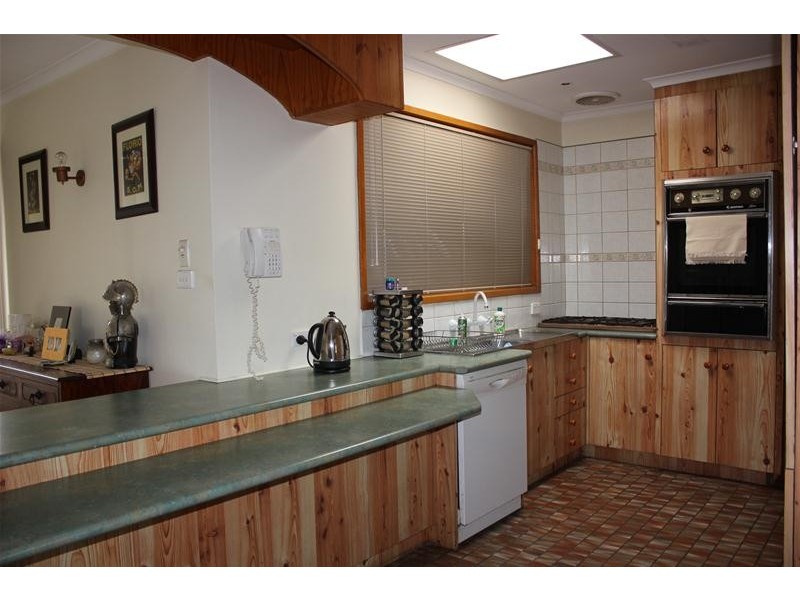 2 Griffith Street, Endeavour Hills VIC 3802