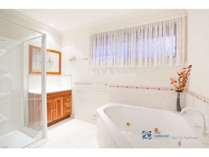 28 Seaview Crescent, Mulgrave VIC 3170