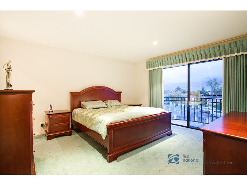 28 Seaview Crescent, Mulgrave VIC 3170