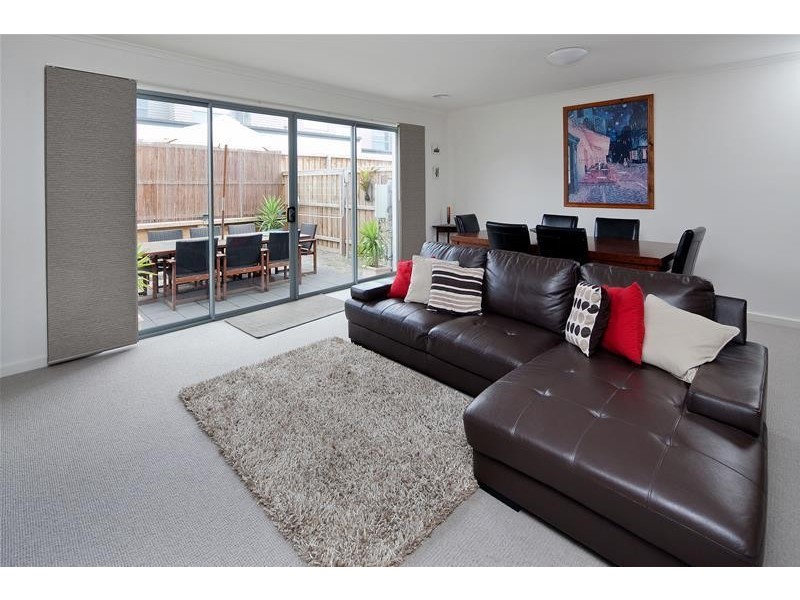 34 Newport Drive, Mulgrave VIC 3170