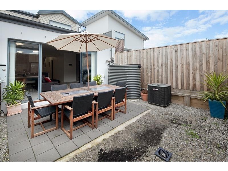 34 Newport Drive, Mulgrave VIC 3170