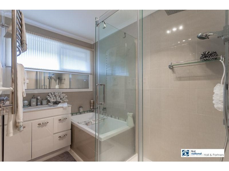 21 Timberglade Drive, Noble Park North VIC 3174