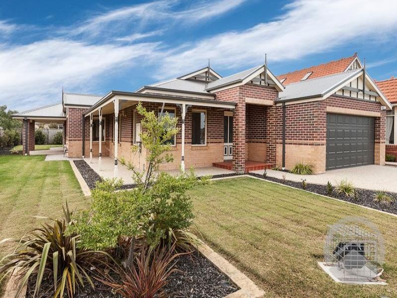 192 Linsell Boulevard, Cranbourne East VIC 3977