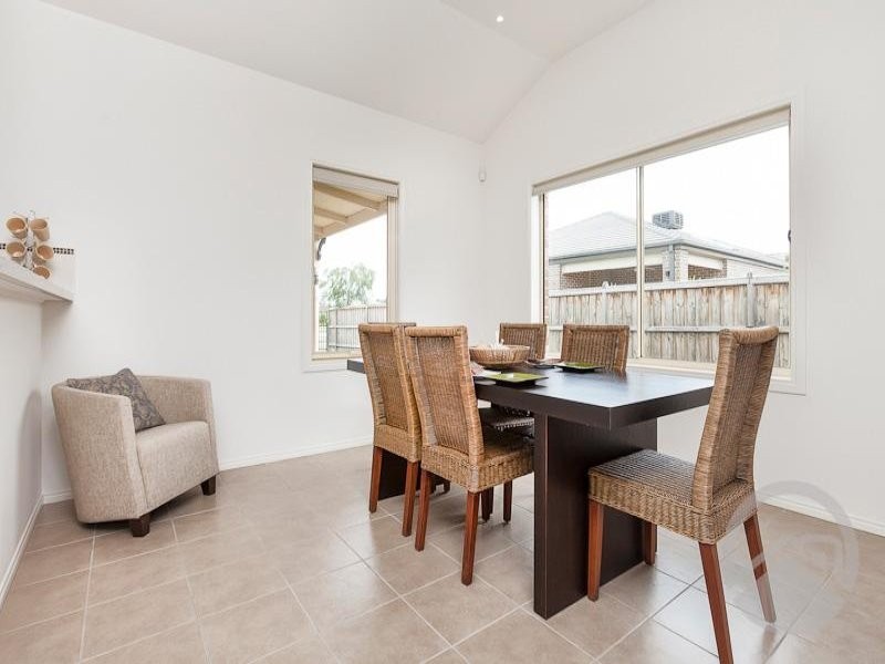 192 Linsell Boulevard, Cranbourne East VIC 3977