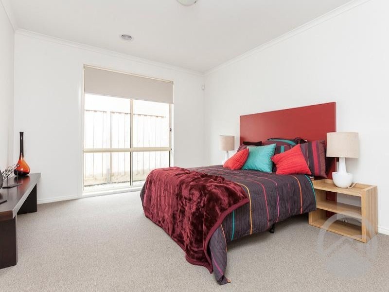 192 Linsell Boulevard, Cranbourne East VIC 3977