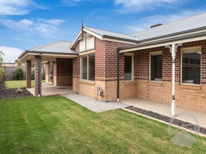 192 Linsell Boulevard, Cranbourne East VIC 3977