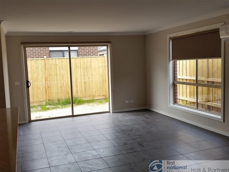 18 Satinwood Way, Lyndhurst VIC 3975