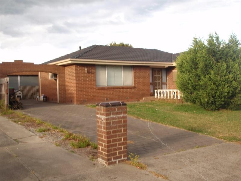 3 Weigela Court, Doveton VIC 3177