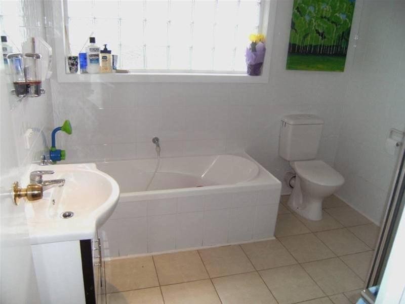 8 Bedford Court, Endeavour Hills VIC 3802