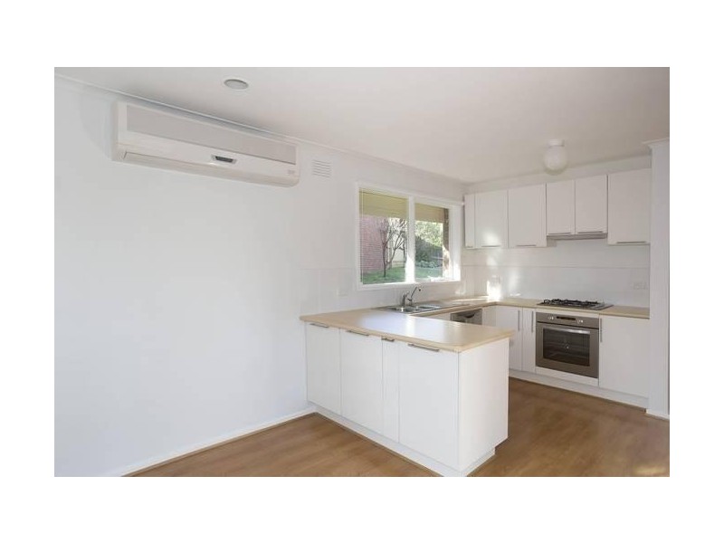 23 Chalcot Drive, Endeavour Hills VIC 3802