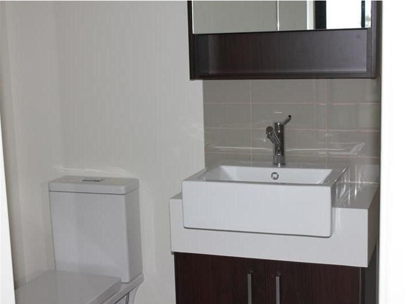 140/80 Cheltenham Road, Dandenong VIC 3175