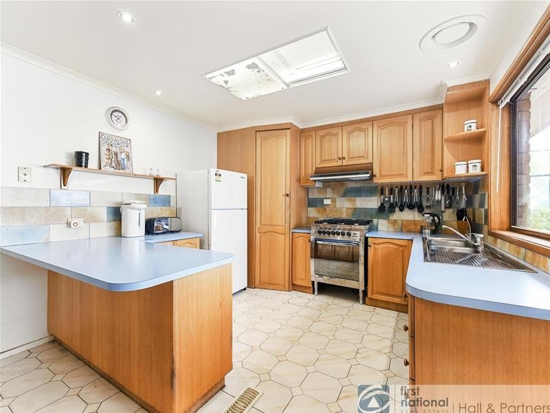 64  Illawara Crescent, Dandenong North VIC 3175