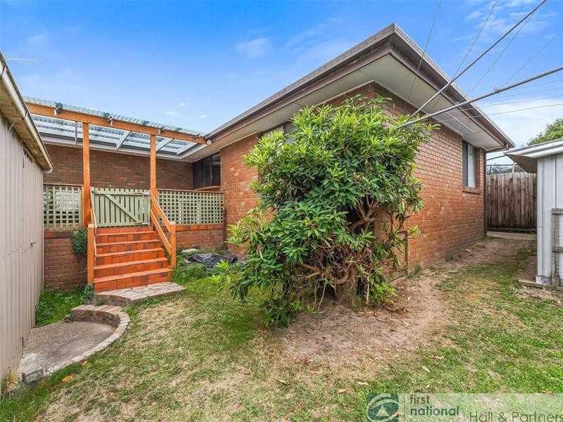 64  Illawara Crescent, Dandenong North VIC 3175