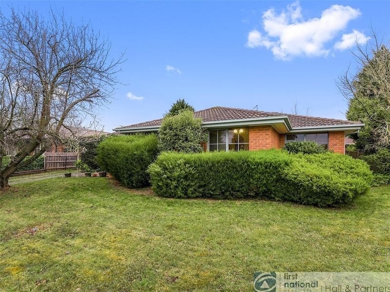 2 Florence Avenue, Berwick VIC 3806