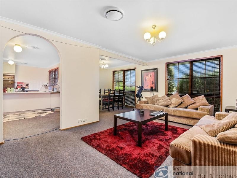 2 Florence Avenue, Berwick VIC 3806