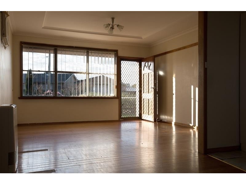 8 Sylvia Street, Dandenong North VIC 3175