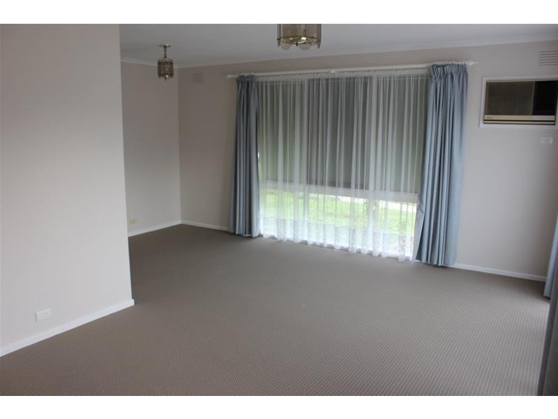 24 Grove End Road, Endeavour Hills VIC 3802