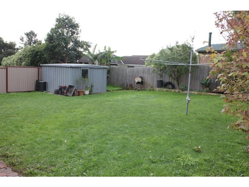 24 Grove End Road, Endeavour Hills VIC 3802