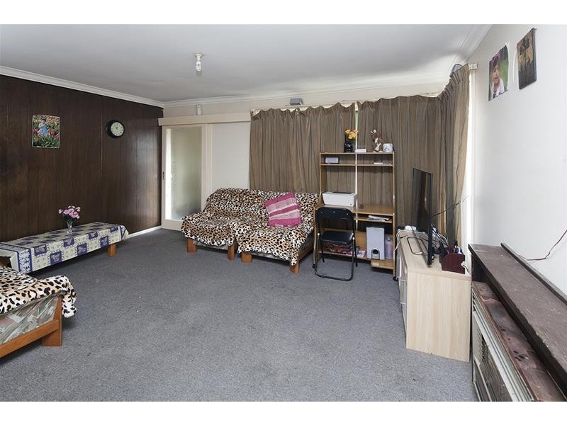 33 Boronia Avenue, Dandenong North VIC 3175