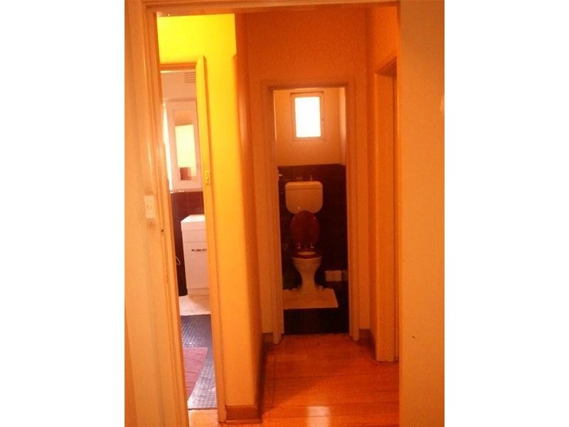 1/42 Princes Highway, Dandenong VIC 3175