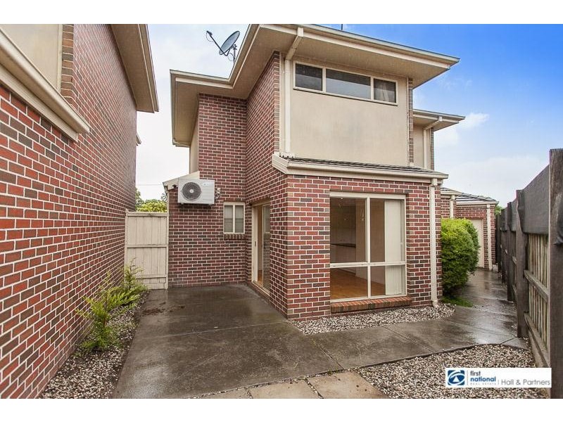 1/3 Devon Court, Dandenong VIC 3175