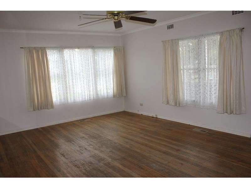 27 Ti Tree Drive, Doveton VIC 3177